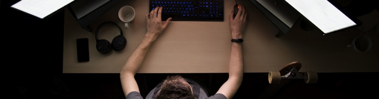 Dark mode email design